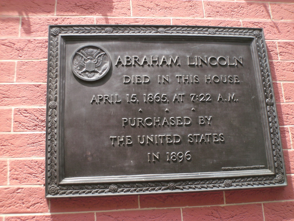 Plaque outside the house where Lincoln died